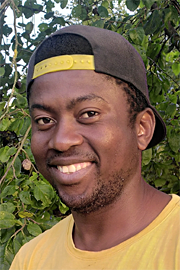 Axel Mbome, Landschaftsgärtner Axel Mbome, Landschaftsgärtner